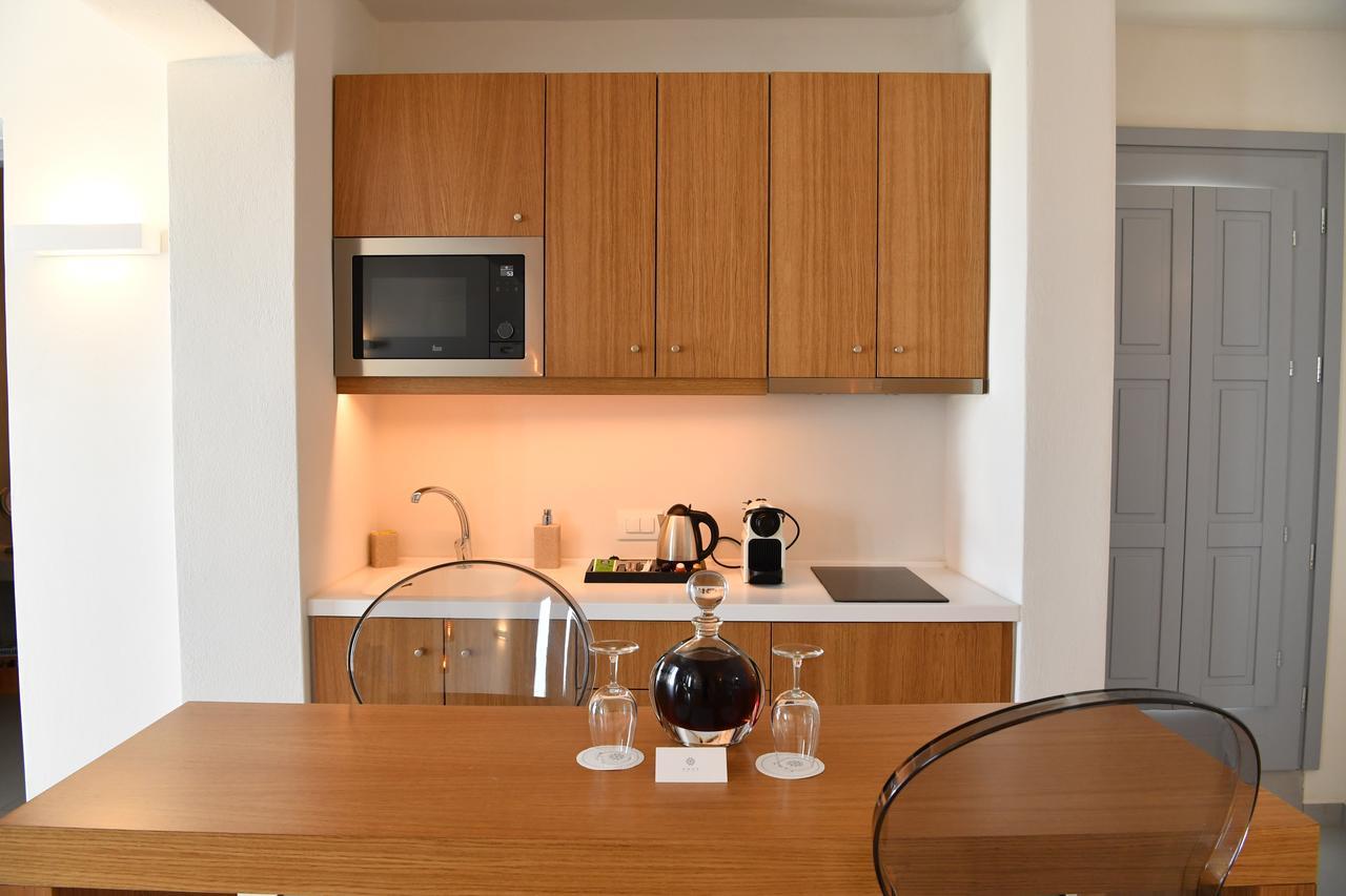 Nova Luxury Suites Pyrgos Kallistis ภายนอก รูปภาพ